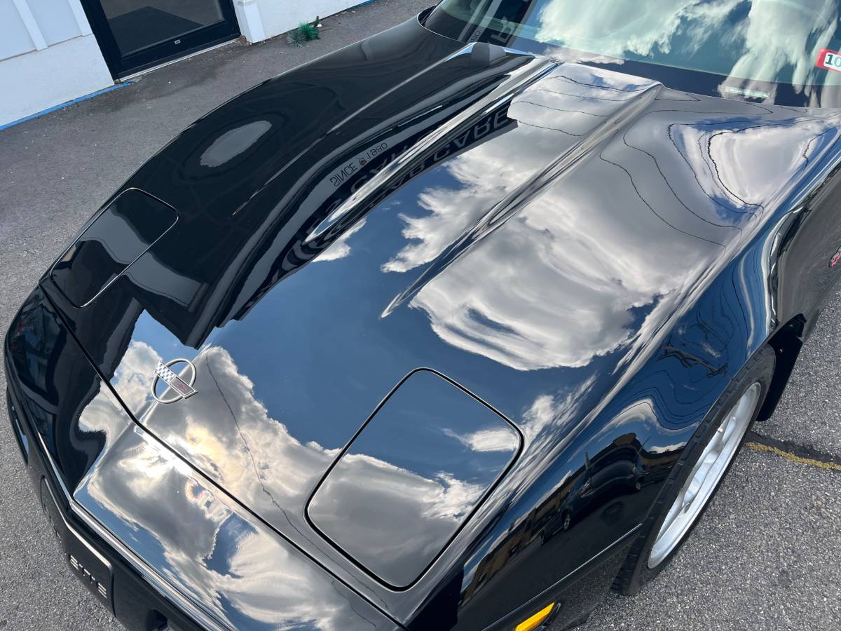 Chevrolet-corvette-zr1-1995-black-17