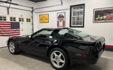 Chevrolet-corvette-zr1-1995-black-8