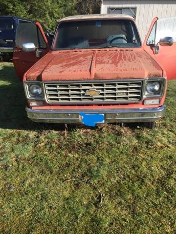 Chevrolet-custom-deluxe-4x4-1974-red-6