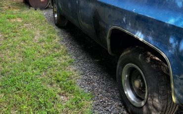 Chevrolet-custom-deluxe-c10-1984-blue-1