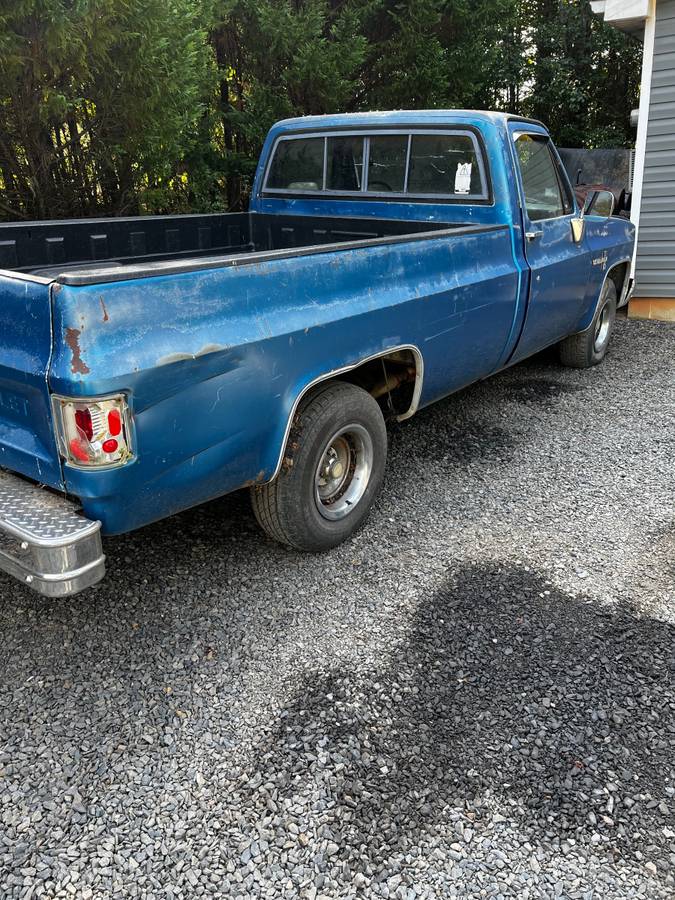 Chevrolet-custom-deluxe-c10-1984-blue-2