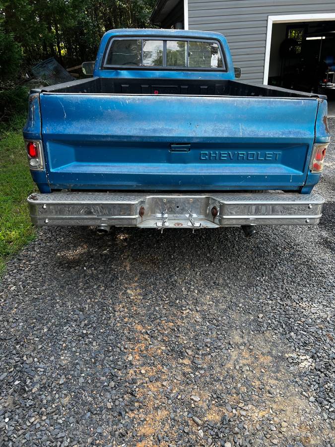 Chevrolet-custom-deluxe-c10-1984-blue-3