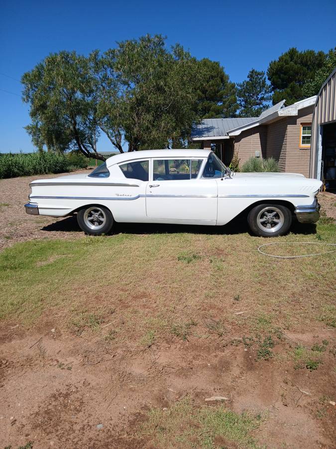 Chevrolet-delray-1958-white-8