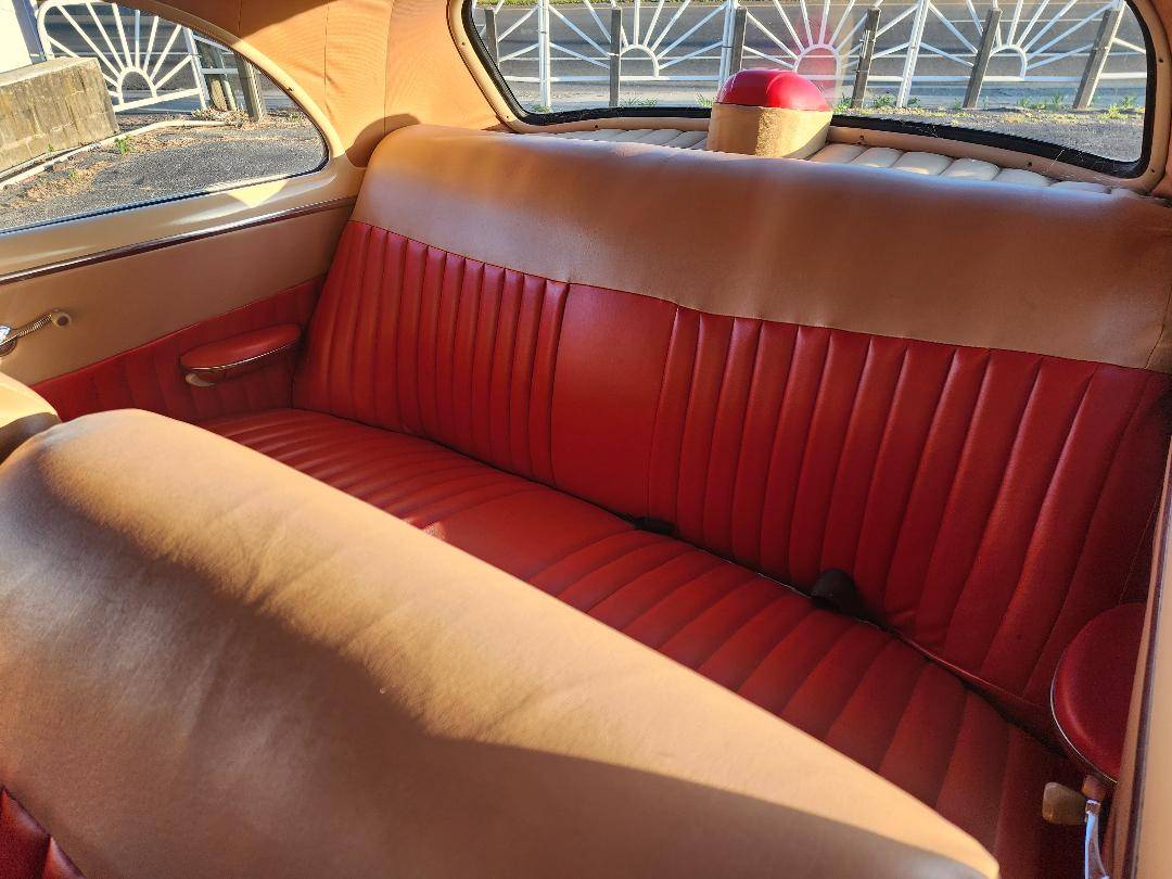 Chevrolet-deluxe-1951-red-8