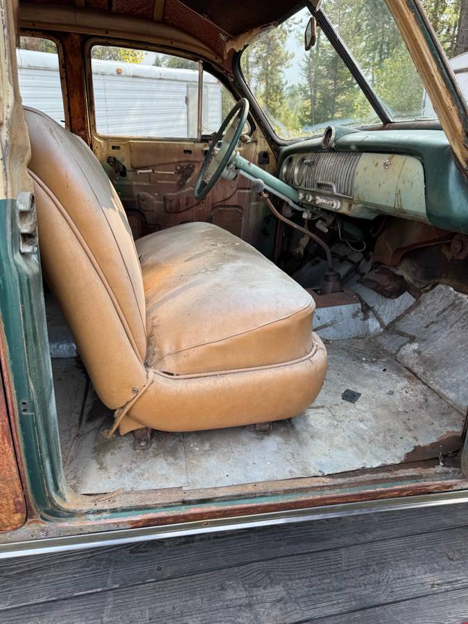 Chevrolet-deluxe-tin-woody-station-wagon-1952-green-6