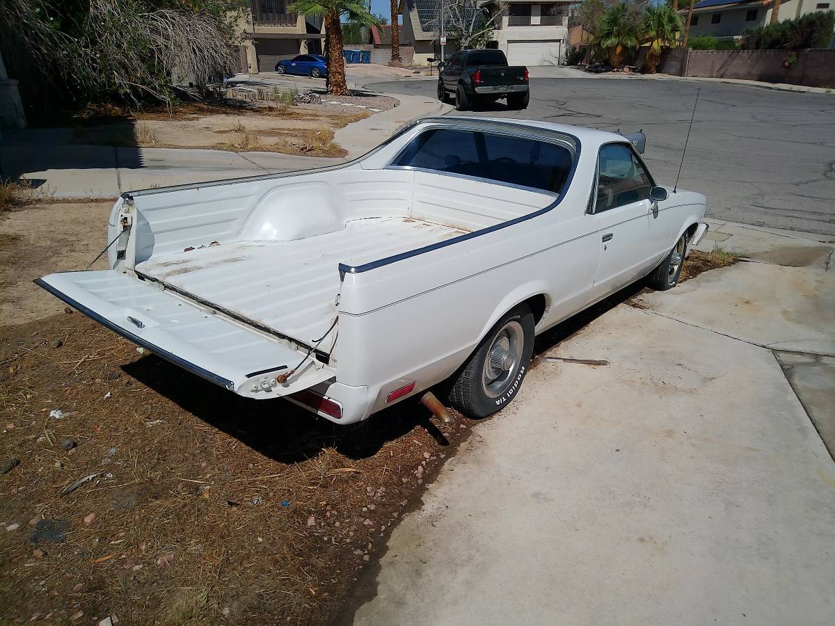 Chevrolet-el-camino-12-ton-1983-white-21