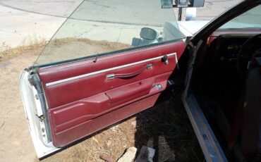 Chevrolet-el-camino-12-ton-1983-white-4