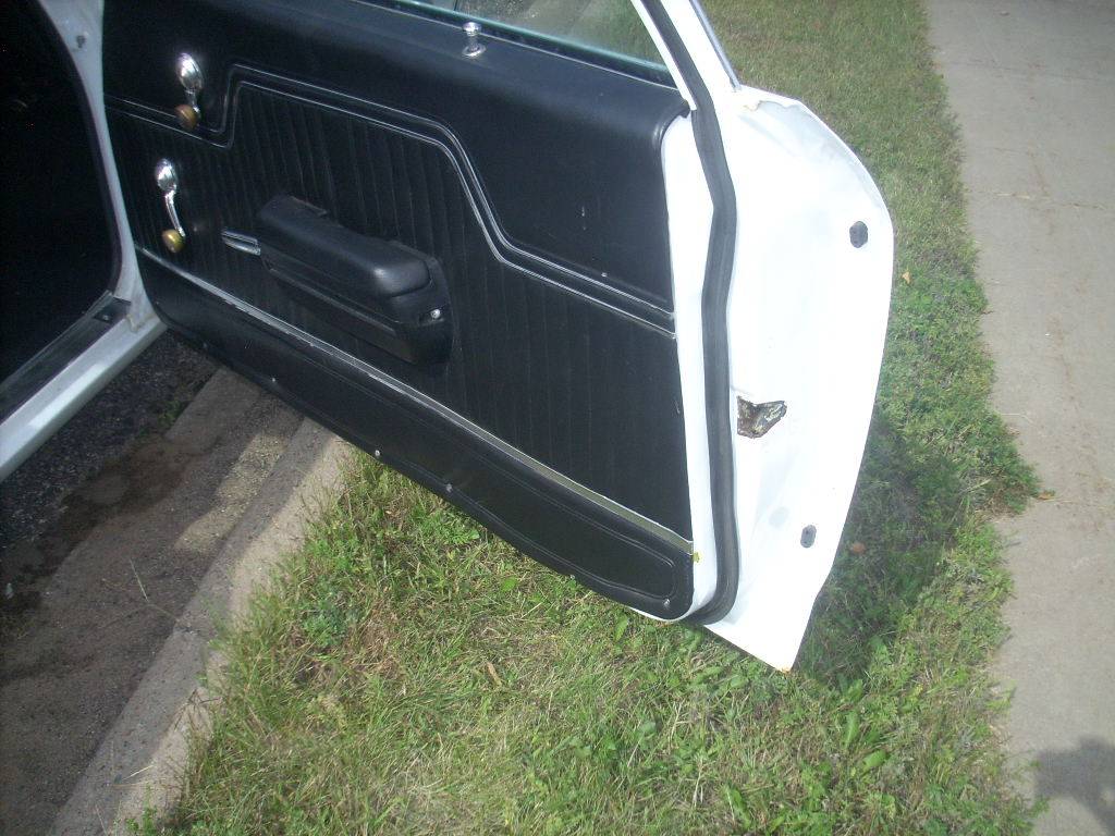Chevrolet-el-camino-1970-white-10