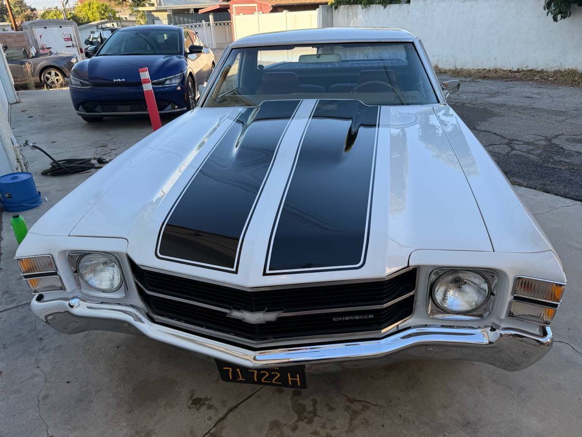 Chevrolet-el-camino-1971-white-2