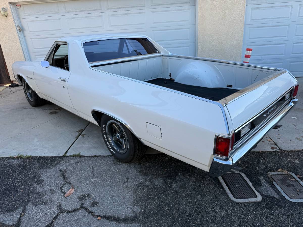 Chevrolet-el-camino-1971-white-22