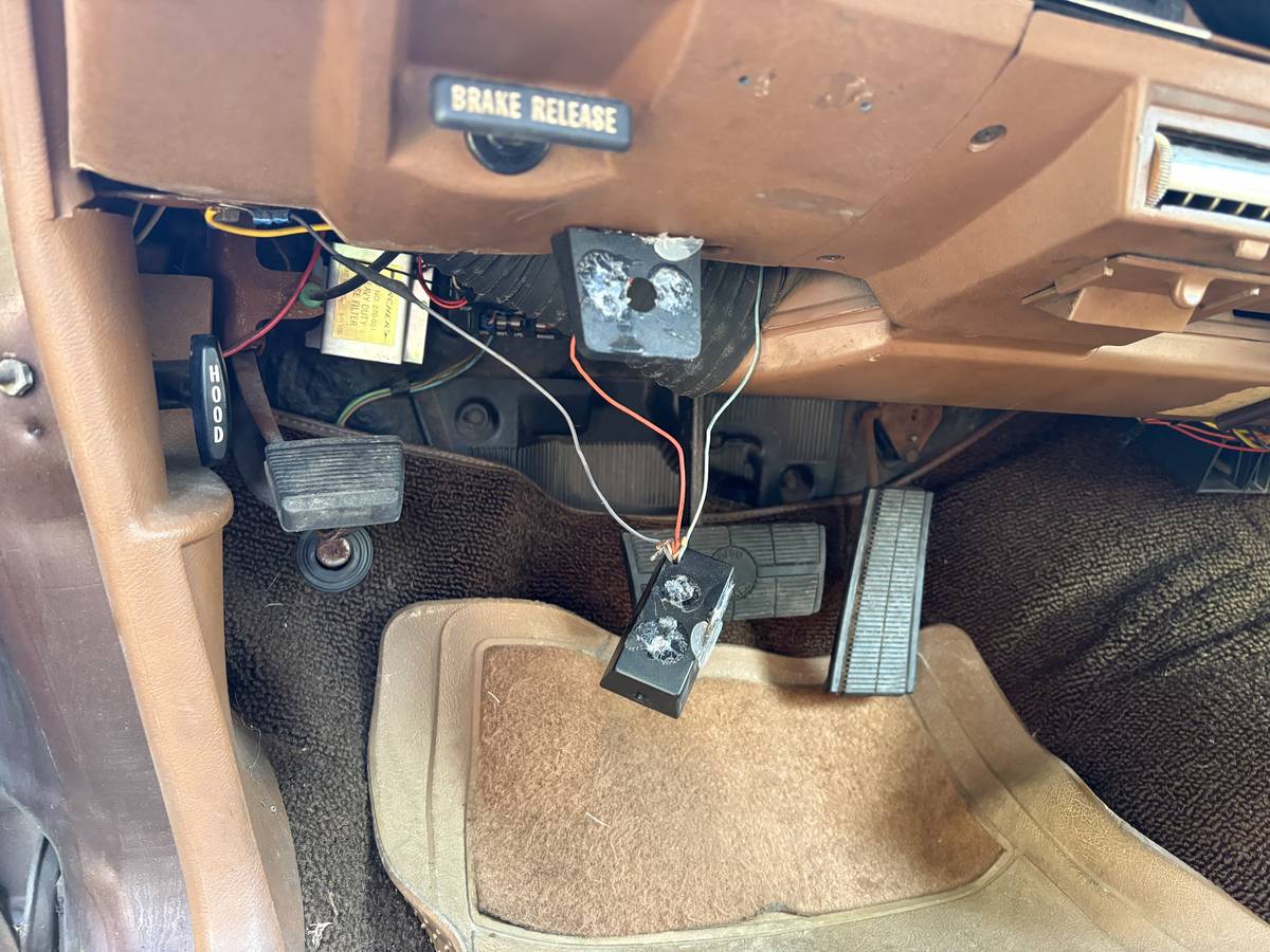 Chevrolet-el-camino-1973-brown-8
