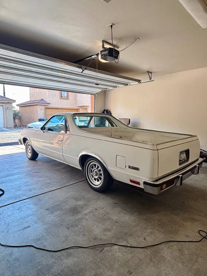 Chevrolet-el-camino-1978-white-3
