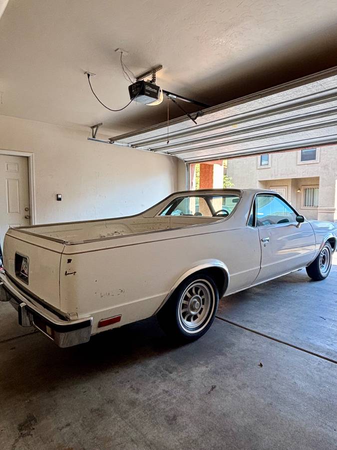 Chevrolet-el-camino-1978-white-9