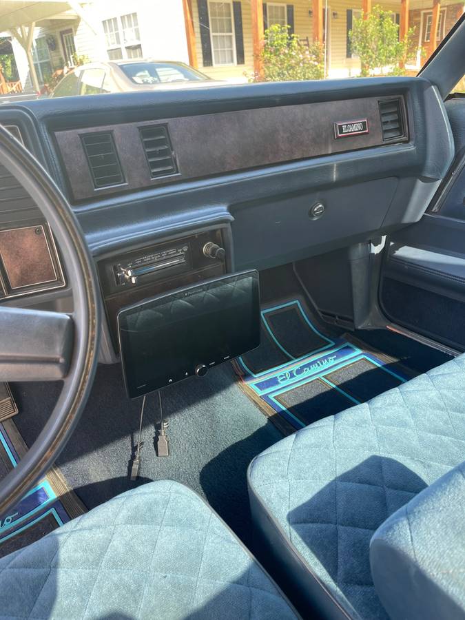 Chevrolet-el-camino-1983-4