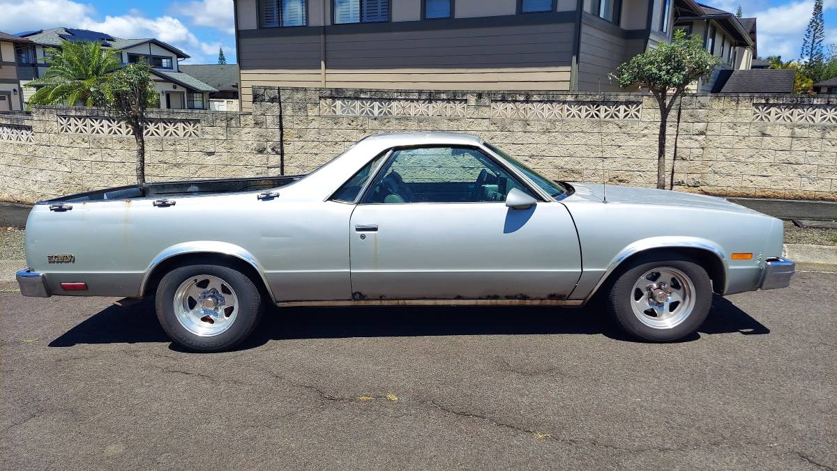 Chevrolet-el-camino-1985-silver-1