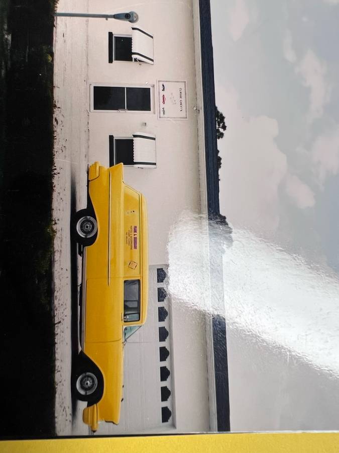 Chevrolet-express-1957-yellow-15
