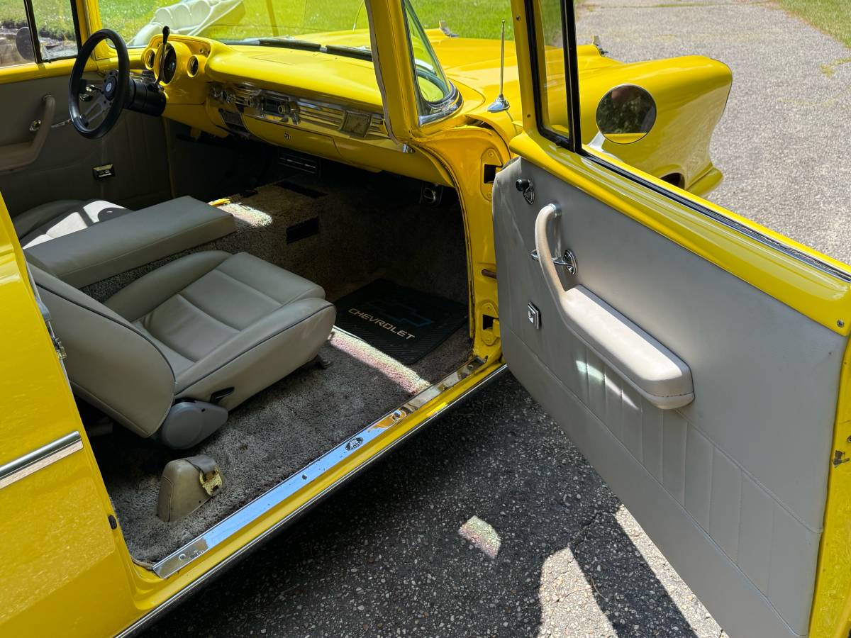 Chevrolet-express-1957-yellow-3