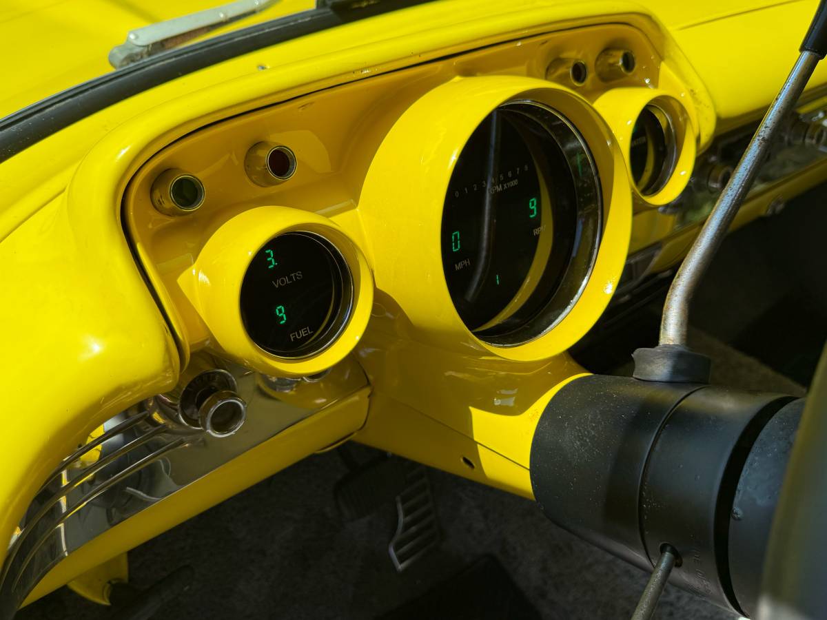 Chevrolet-express-1957-yellow-6