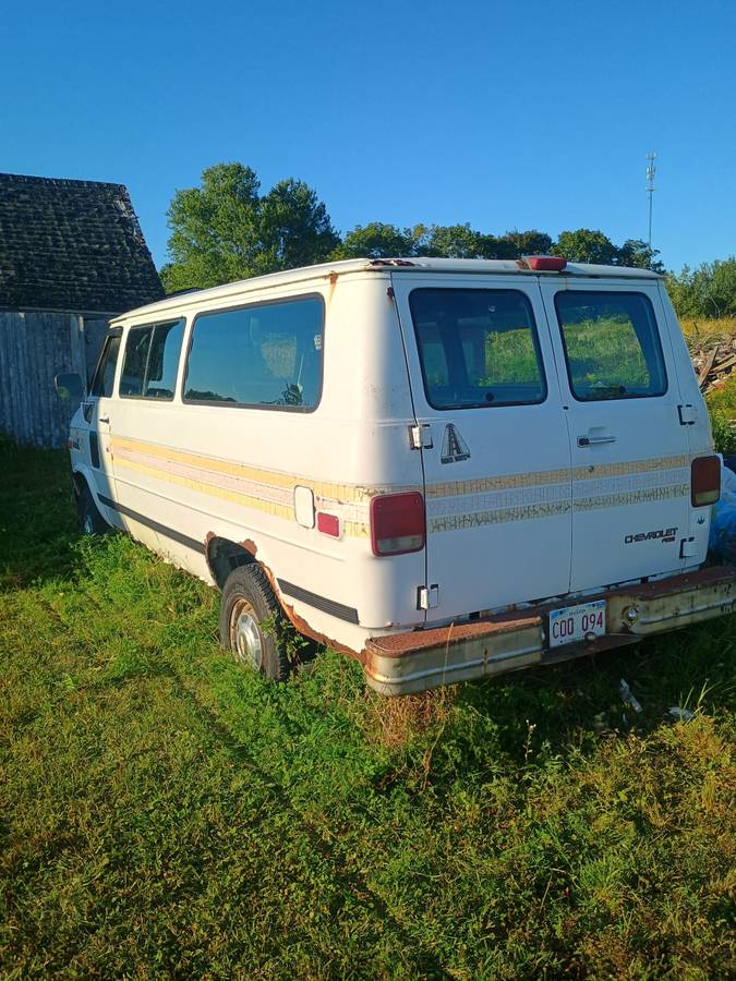 Chevrolet-express-g3500-1995-white