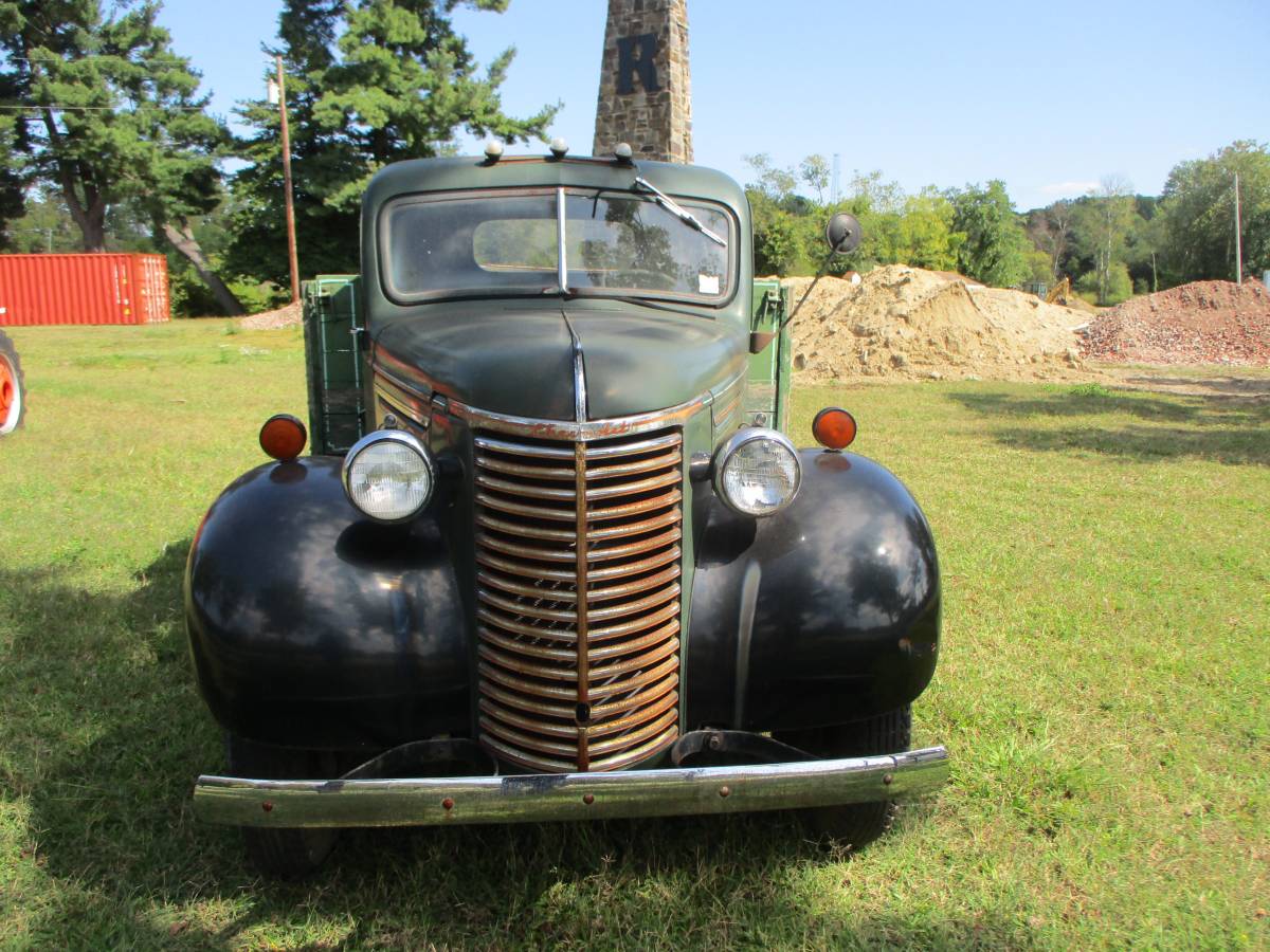 Chevrolet-farm-truck-1939-white-5