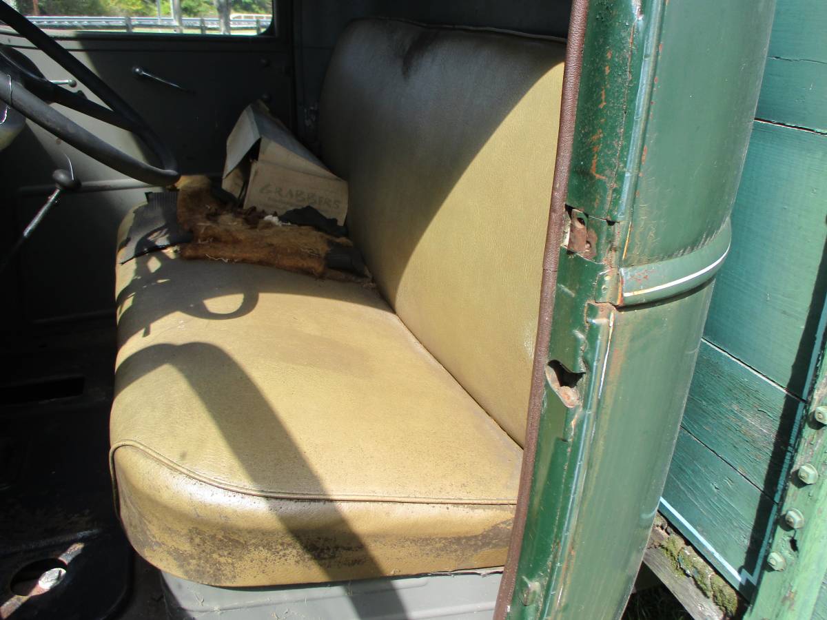 Chevrolet-farm-truck-1939-white-8