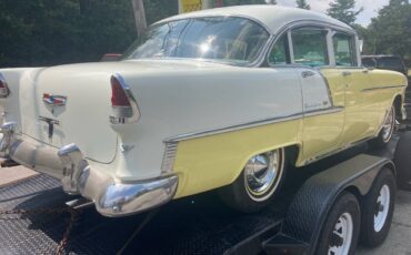 Chevrolet-four-door-1955-yellow-4