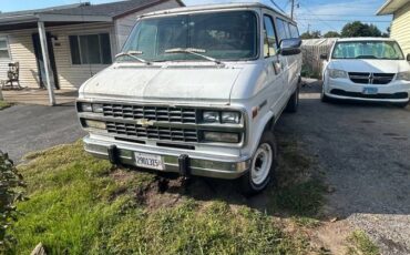 Chevrolet-g-series-1-ton-nominal-1993-white-2