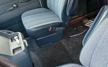 Chevrolet-g-series-1-ton-nominal-1993-white-5