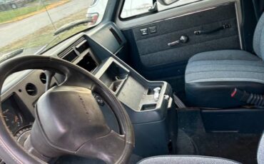 Chevrolet-g-series-1-ton-nominal-1993-white-6