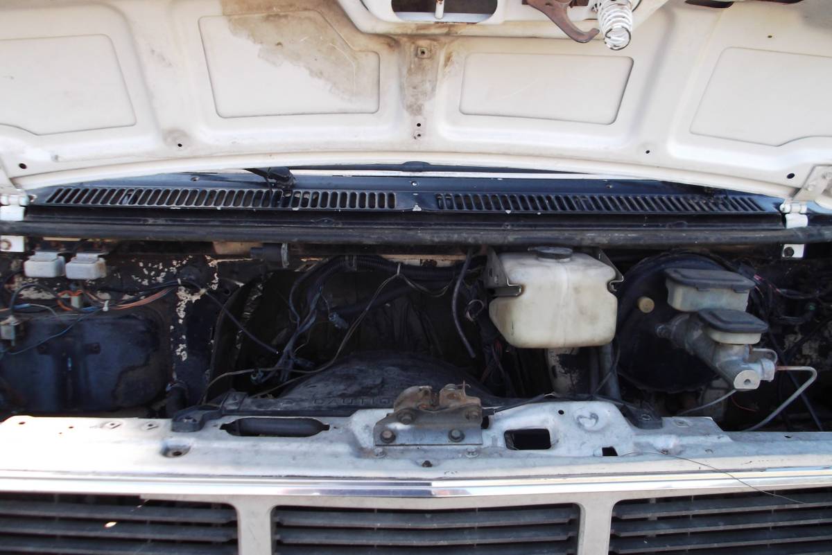 Chevrolet-g-series-12-ton-van-1986-grey-10