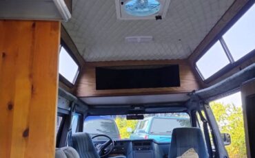 Chevrolet-g-series-34-ton-1986-black-3