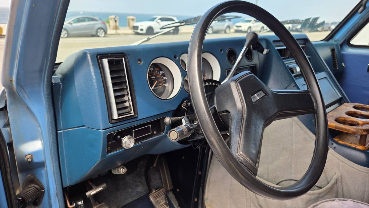 Chevrolet-g-series-34-ton-diesel-1983-blue-11