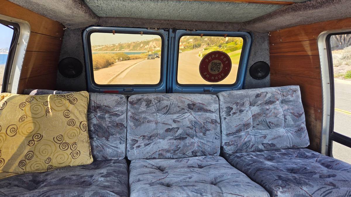 Chevrolet-g-series-34-ton-diesel-1983-blue-19