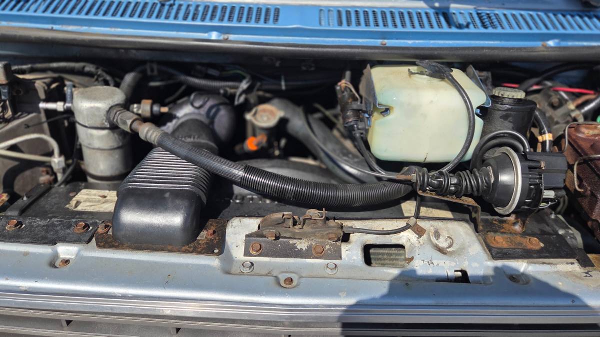 Chevrolet-g-series-34-ton-diesel-1983-blue-20