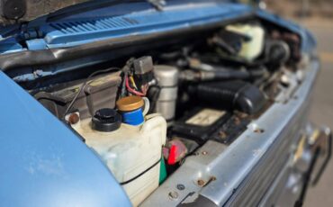 Chevrolet-g-series-34-ton-diesel-1983-blue-21