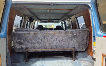 Chevrolet-g-series-34-ton-diesel-1983-blue-9
