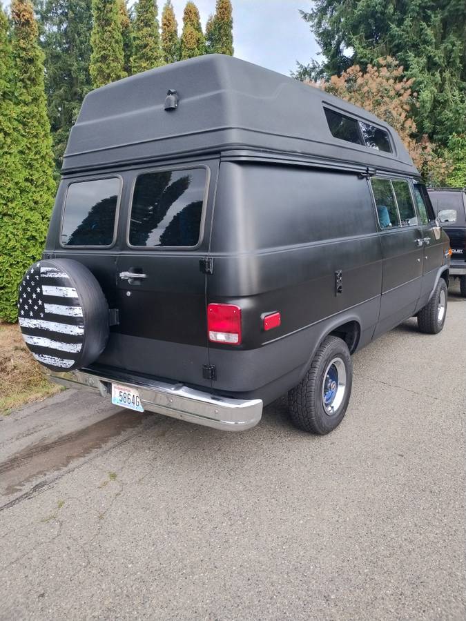 Chevrolet-g-series-34-ton-nominal-1986-black-1