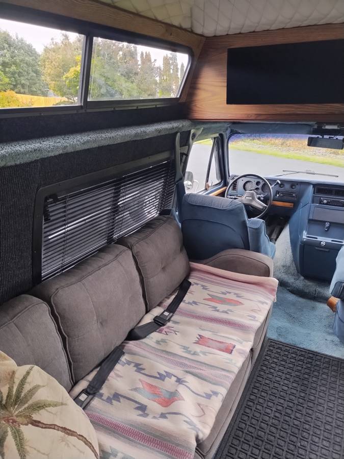 Chevrolet-g-series-34-ton-nominal-1986-black-18
