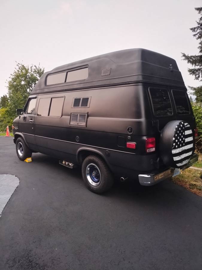 Chevrolet-g-series-34-ton-nominal-1986-black