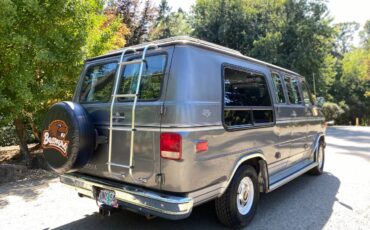 Chevrolet-g-series-34-ton-nominal-1987-silver-1