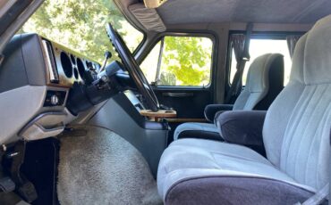Chevrolet-g-series-34-ton-nominal-1987-silver-9