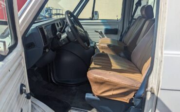 Chevrolet-g-series-34-ton-nominal-1994-white-10