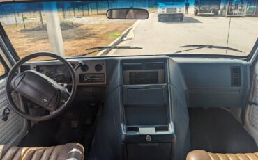 Chevrolet-g-series-34-ton-nominal-1994-white-12
