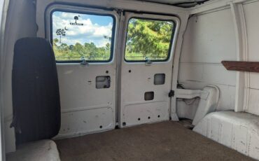 Chevrolet-g-series-34-ton-nominal-1994-white-16