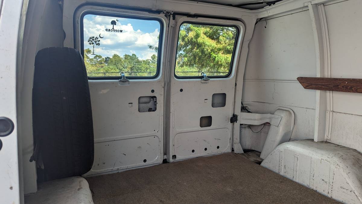 Chevrolet-g-series-34-ton-nominal-1994-white-16