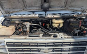 Chevrolet-g-series-34-ton-nominal-1994-white-2