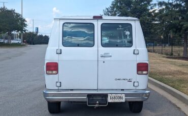 Chevrolet-g-series-34-ton-nominal-1994-white-3