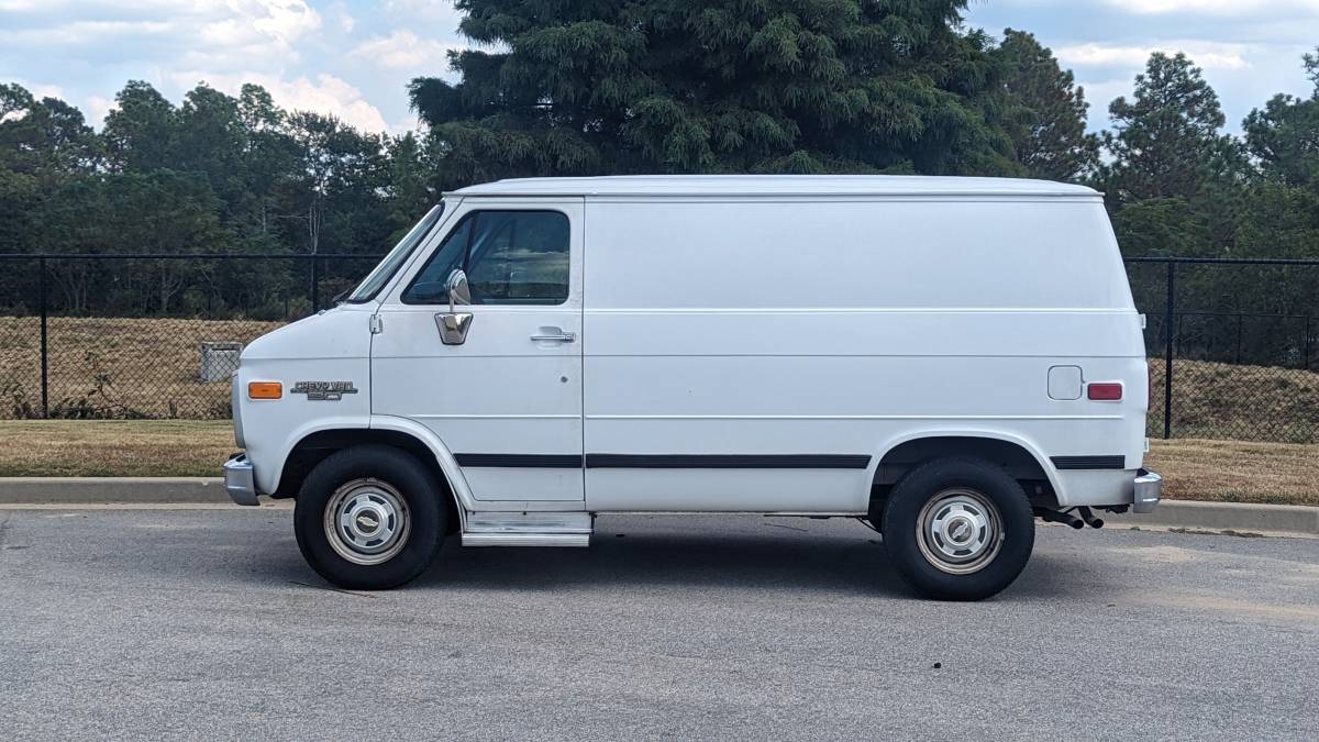 Chevrolet-g-series-34-ton-nominal-1994-white-6
