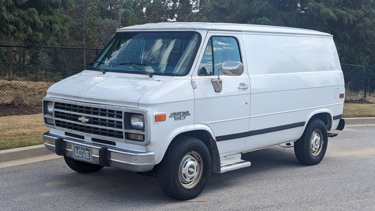 Chevrolet-g-series-34-ton-nominal-1994-white-7