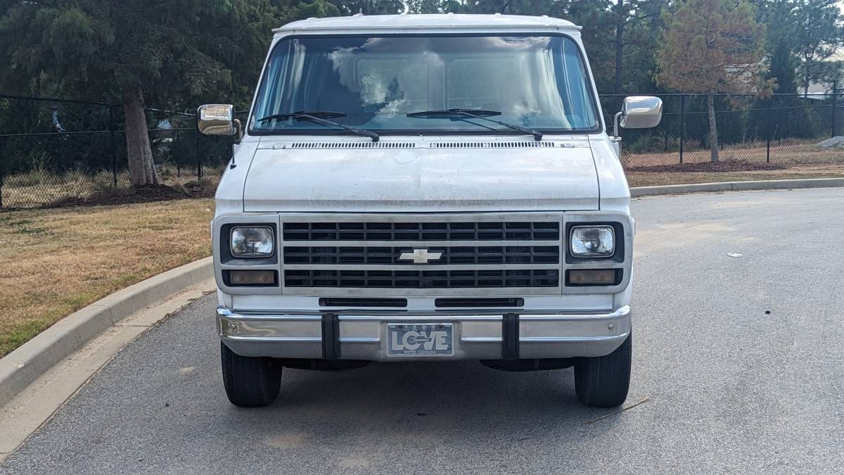 Chevrolet-g-series-34-ton-nominal-1994-white-8